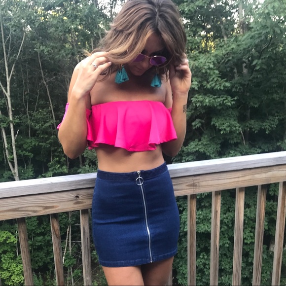 Forever 21 Tops - Hot Pink Crop Top
